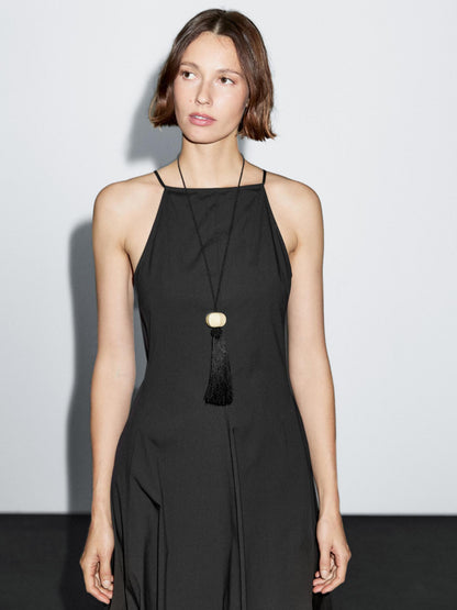 Belt made of 100% cowhide leather. Metal buckle closure.